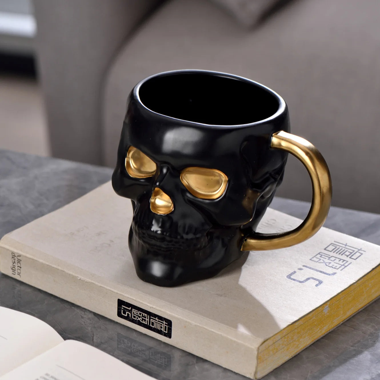 1PC 600ML Halloween Skull Cup with Handle Lidless Ceramic Cup Funny Water Beer Milk Cup Mocha Cup Creative Modeling Mug