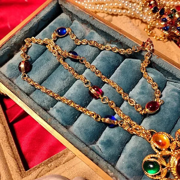 2023 Ornament Mid-Ancient Baroque Glaze Colored Gems Flower Brooch Necklace Sweater Chain Clavicle Chain Necklace Set