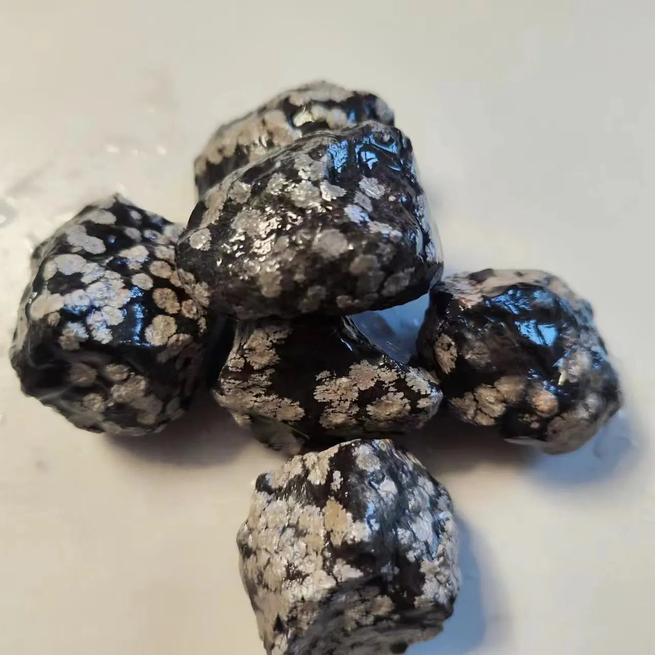 Natural Raw Snowflake Obsidian Material Stone Rough Crystal Healing Stone Reiki Healing Energy Healing Stone Home Decoration