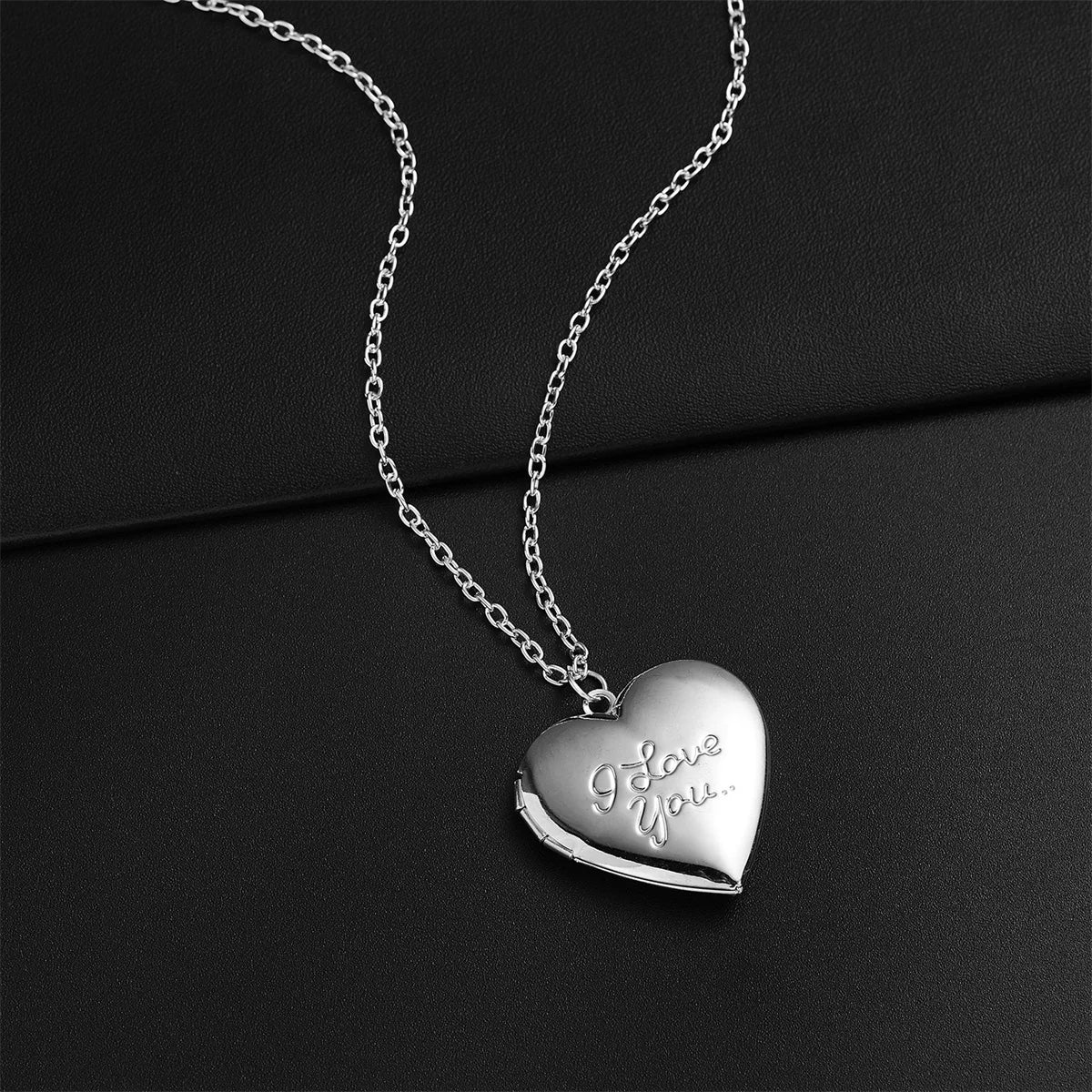 Silver Color Love Heart Photo Frame Pendant Necklace For Women I Love You Flower Pattern Heart Openable Locket Necklace Jewelry