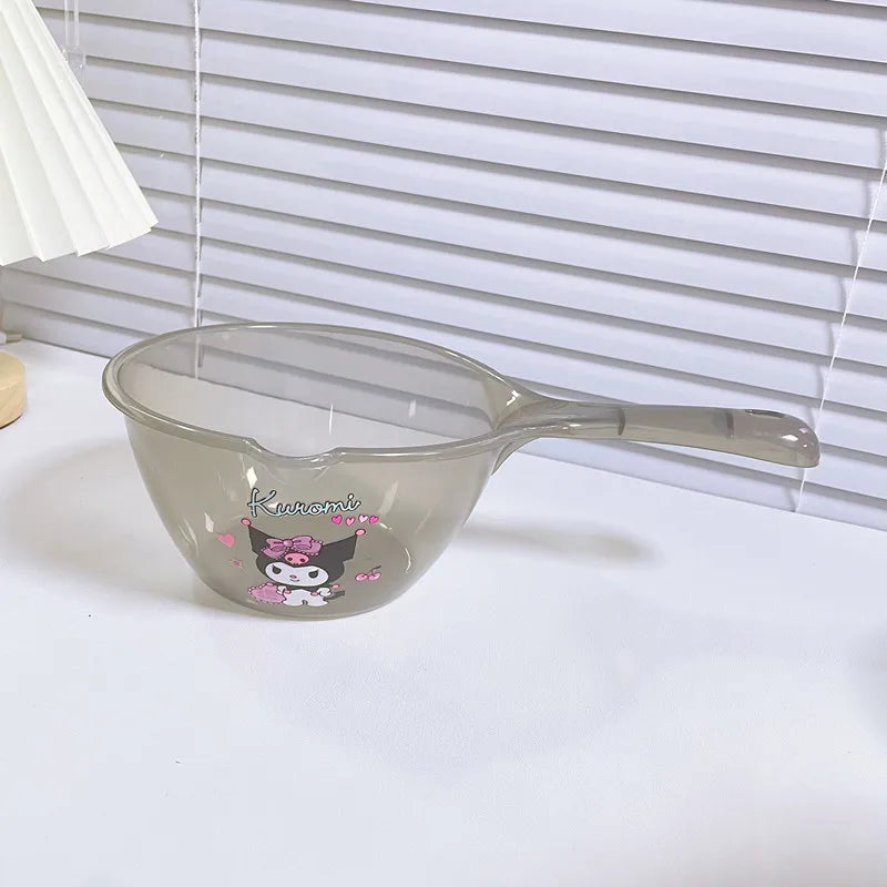 New cartoon Hello Kitty household kitchen water scoop Large plastic hair washing shower spoon portable transparent water spoon