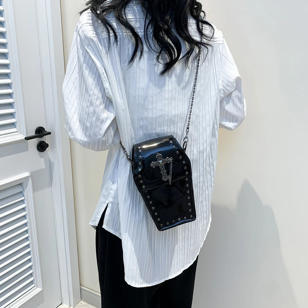 2024 Novelty Coffin Shape Purse Halloween PVC Clear Jelly Chain Crossbody Bag Stadium Approved Phone Bag Punk Retro Shoulder Bag