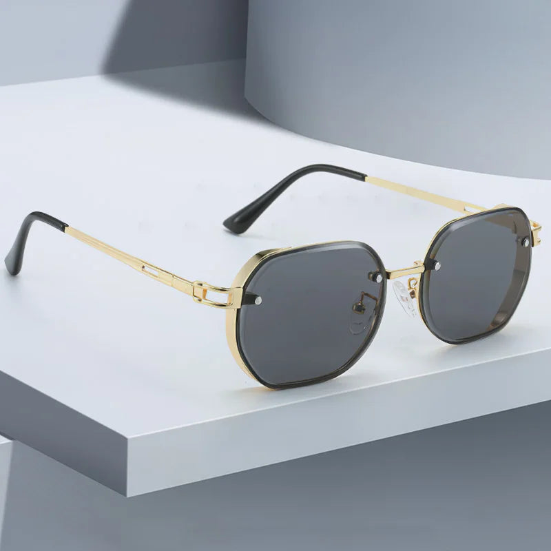 2025 New in Sunglasses for Women Black Frame Gold Border Decoration Fashionable Black Lens Glasses Sunglasses Sunglasses Women