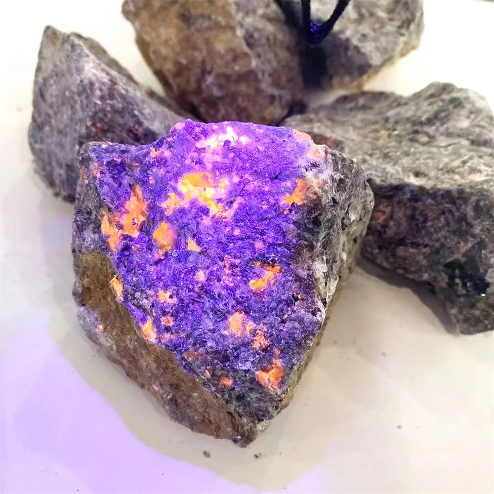 Healing natural sodalite yooperlites rough stone glittery healing crystal raw yooperlite stone for decoration