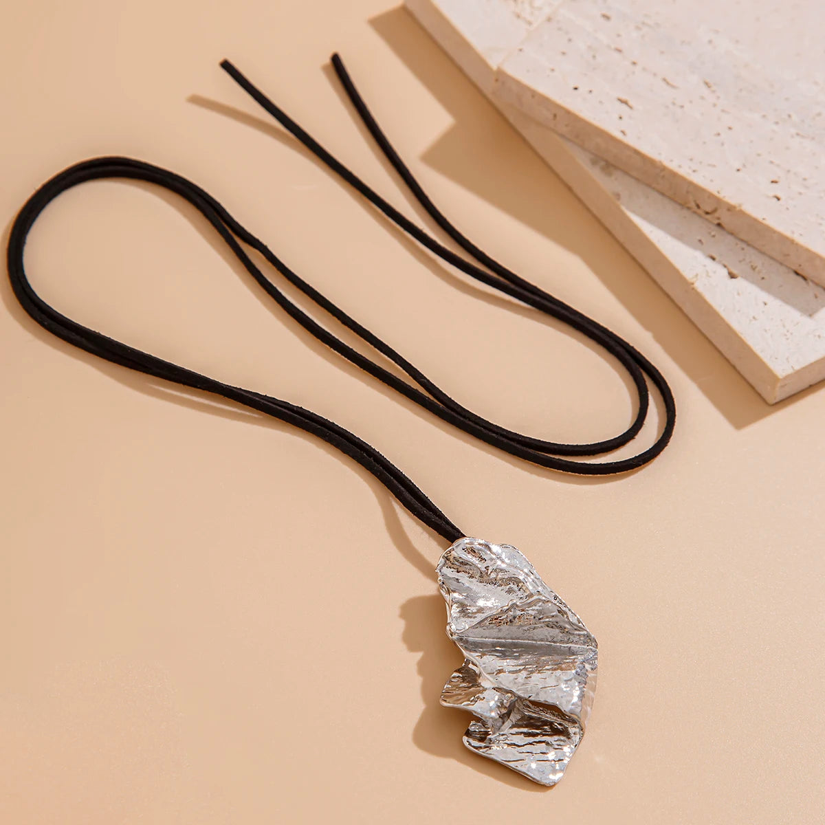 Ingemark Goth Black Korean Velvet Bow Chain Necklace for Women Punk Irregular Metal Pendant Choker Halloween Neck Jewelry Gift