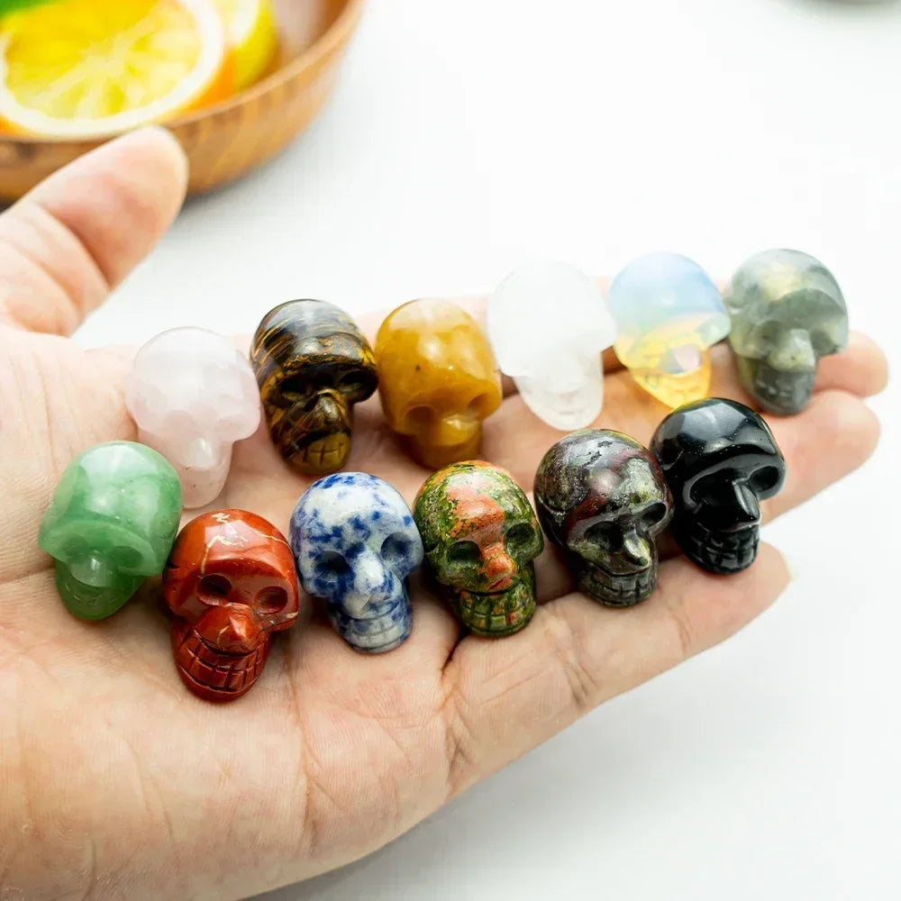 Natural Crystals Skulls Mineral Ghost Head Polished Carved Halloween Gift Desktop Home Decor Stone Crafts Skull Statues 14colors