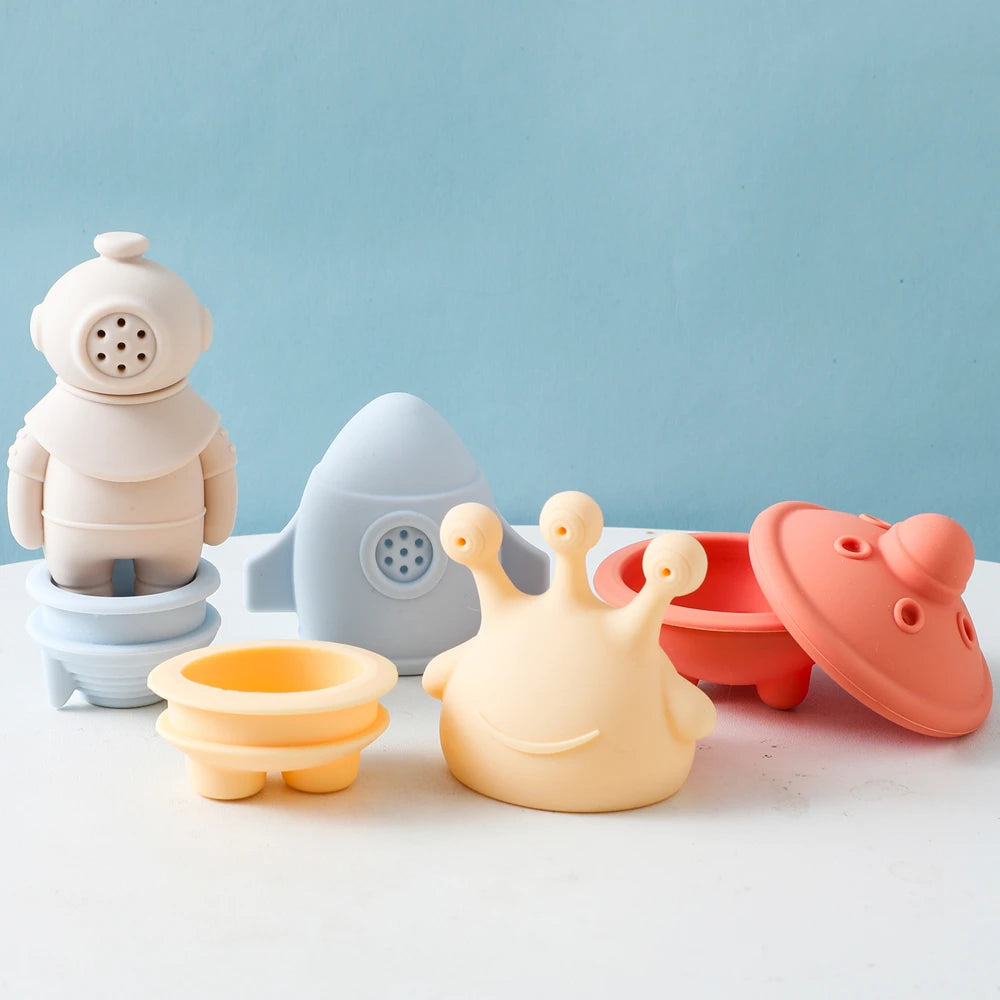 Children's Bath Toys Silicone Space Water Spray Pinch Toys Early Education Intelligence Baby Water Bathtub Bathroom Toys Set