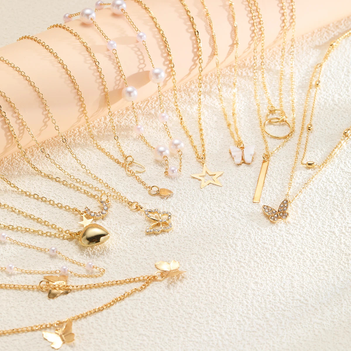 11 Pcs Women's Zircon Necklace Set Gold Color Fashion Love Heart Butterfly Pendant Hypoallergenic Neck Chain Boho Jewelry Gifts