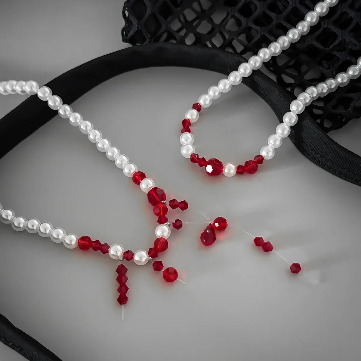 Gothic Blood Drop Fringe Necklace Choker Multi-colored Pearls Beaded Charm Fashion Halloween Party Jewelry Vampire Gifts for Her