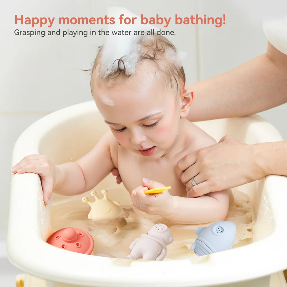 Children's Bath Toys Silicone Space Water Spray Pinch Toys Early Education Intelligence Baby Water Bathtub Bathroom Toys Set