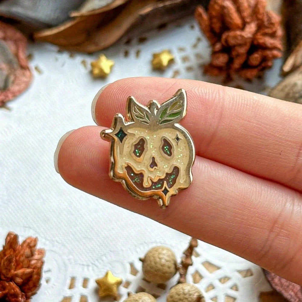 Halloween Glitter Spooky Candies Enamel Pins Gothic Skull Metal Badge Witchy Lollipop Brooch for Jewelry Accessory Best Gifts