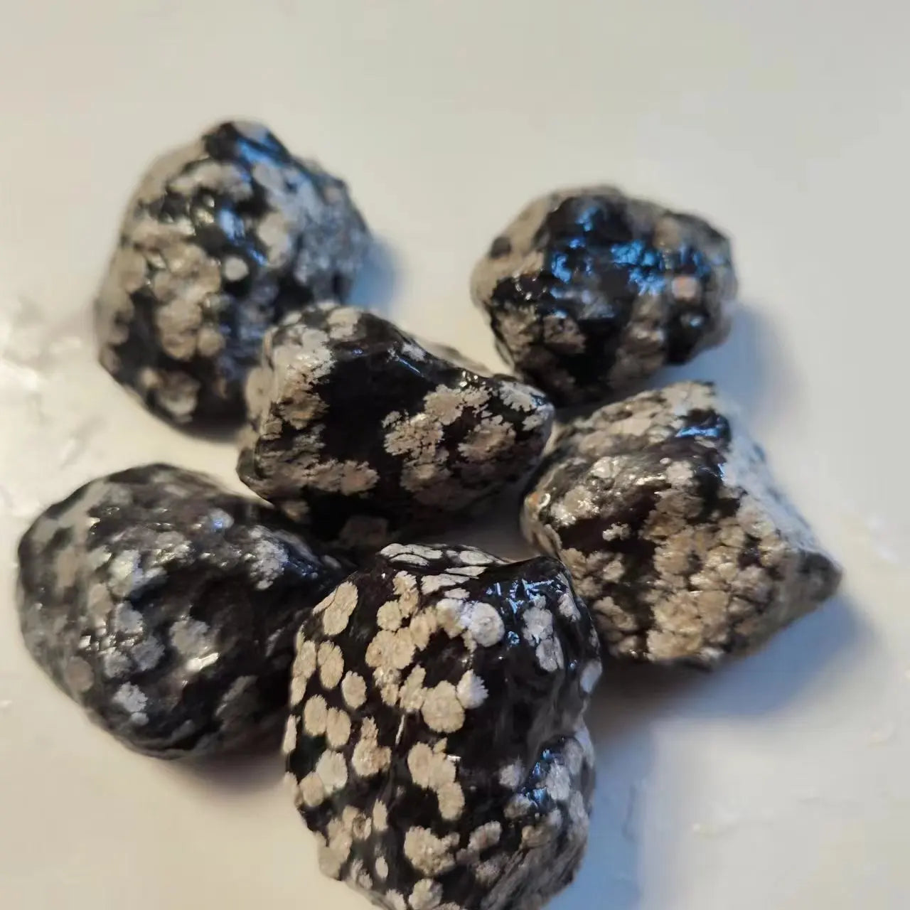 Natural Raw Snowflake Obsidian Material Stone Rough Crystal Healing Stone Reiki Healing Energy Healing Stone Home Decoration