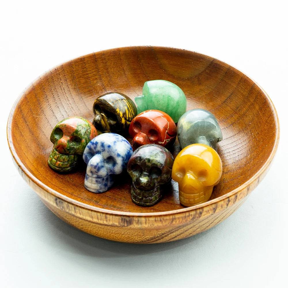 Natural Crystals Skulls Mineral Ghost Head Polished Carved Halloween Gift Desktop Home Decor Stone Crafts Skull Statues 14colors