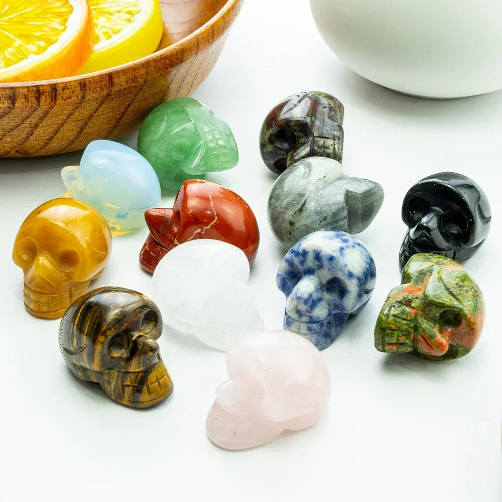 Natural Crystals Skulls Mineral Ghost Head Polished Carved Halloween Gift Desktop Home Decor Stone Crafts Skull Statues 14colors