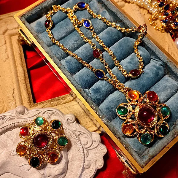 2023 Ornament Mid-Ancient Baroque Glaze Colored Gems Flower Brooch Necklace Sweater Chain Clavicle Chain Necklace Set