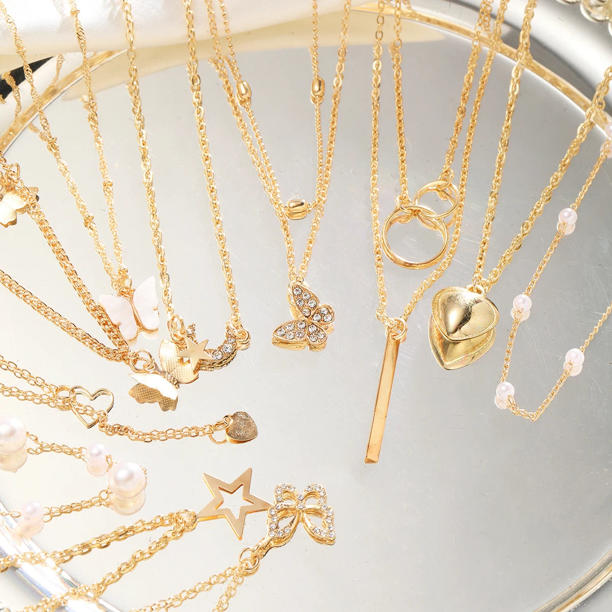 11 Pcs Women's Zircon Necklace Set Gold Color Fashion Love Heart Butterfly Pendant Hypoallergenic Neck Chain Boho Jewelry Gifts