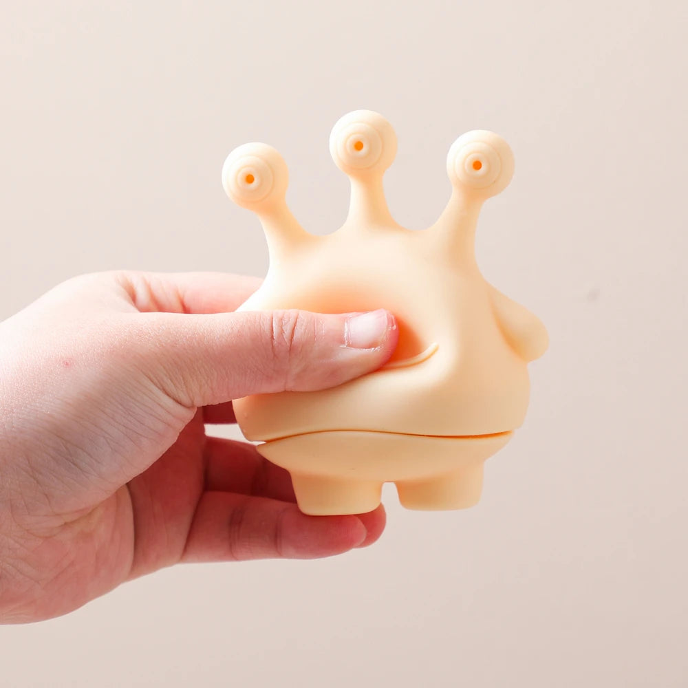 Children's Bath Toys Silicone Space Water Spray Pinch Toys Early Education Intelligence Baby Water Bathtub Bathroom Toys Set