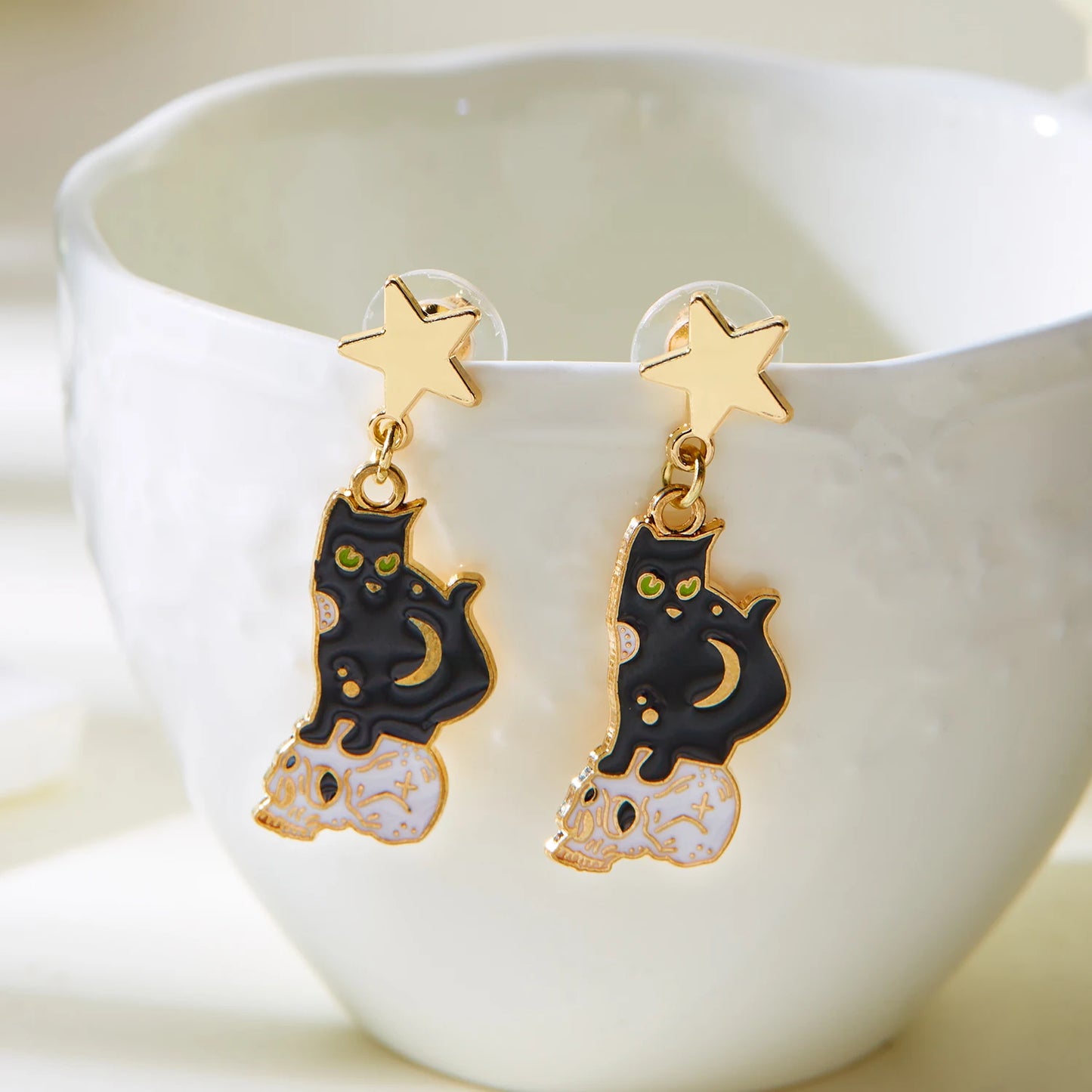 Cute Halloween Skull Bat Pumpkin Stud Earring for Women Jewelry Enamel Cat Star Moon Spider Ghost Dangle Piercing Party Ear Gift
