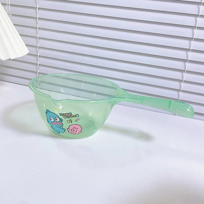 New cartoon Hello Kitty household kitchen water scoop Large plastic hair washing shower spoon portable transparent water spoon
