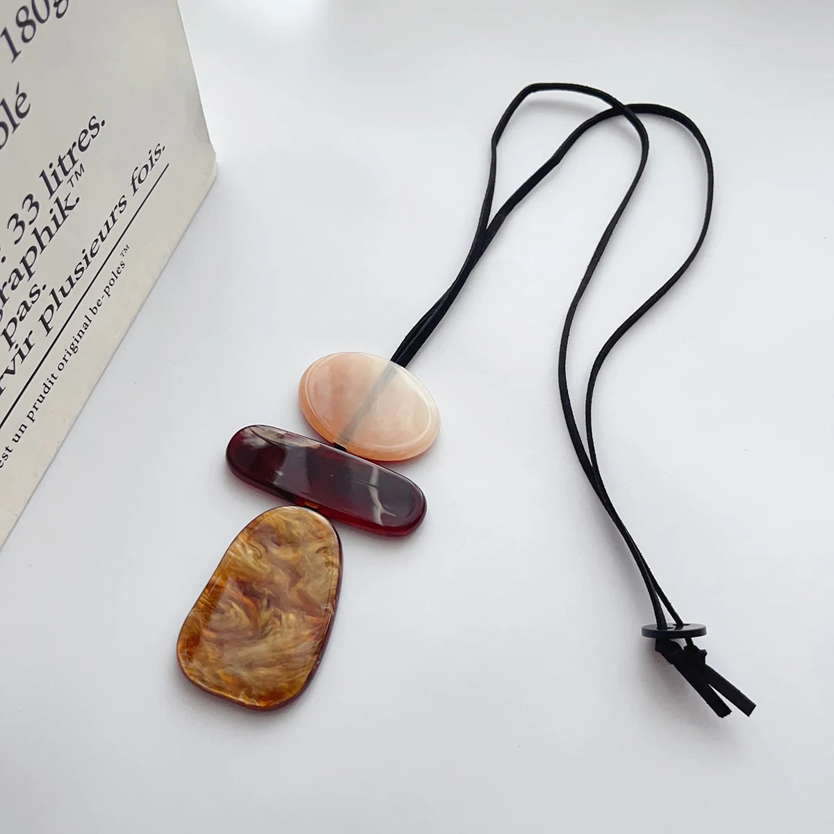 Fashion simple retro Bohemian style acrylic resin irregular personality pendant long autumn winter sweater chain necklace women