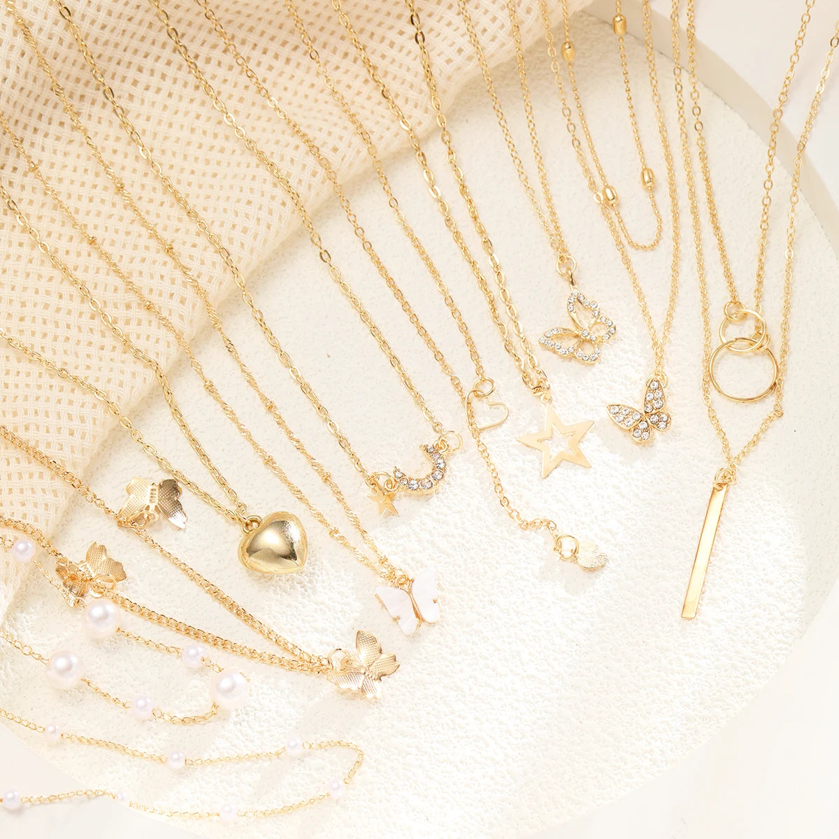 11 Pcs Women's Zircon Necklace Set Gold Color Fashion Love Heart Butterfly Pendant Hypoallergenic Neck Chain Boho Jewelry Gifts