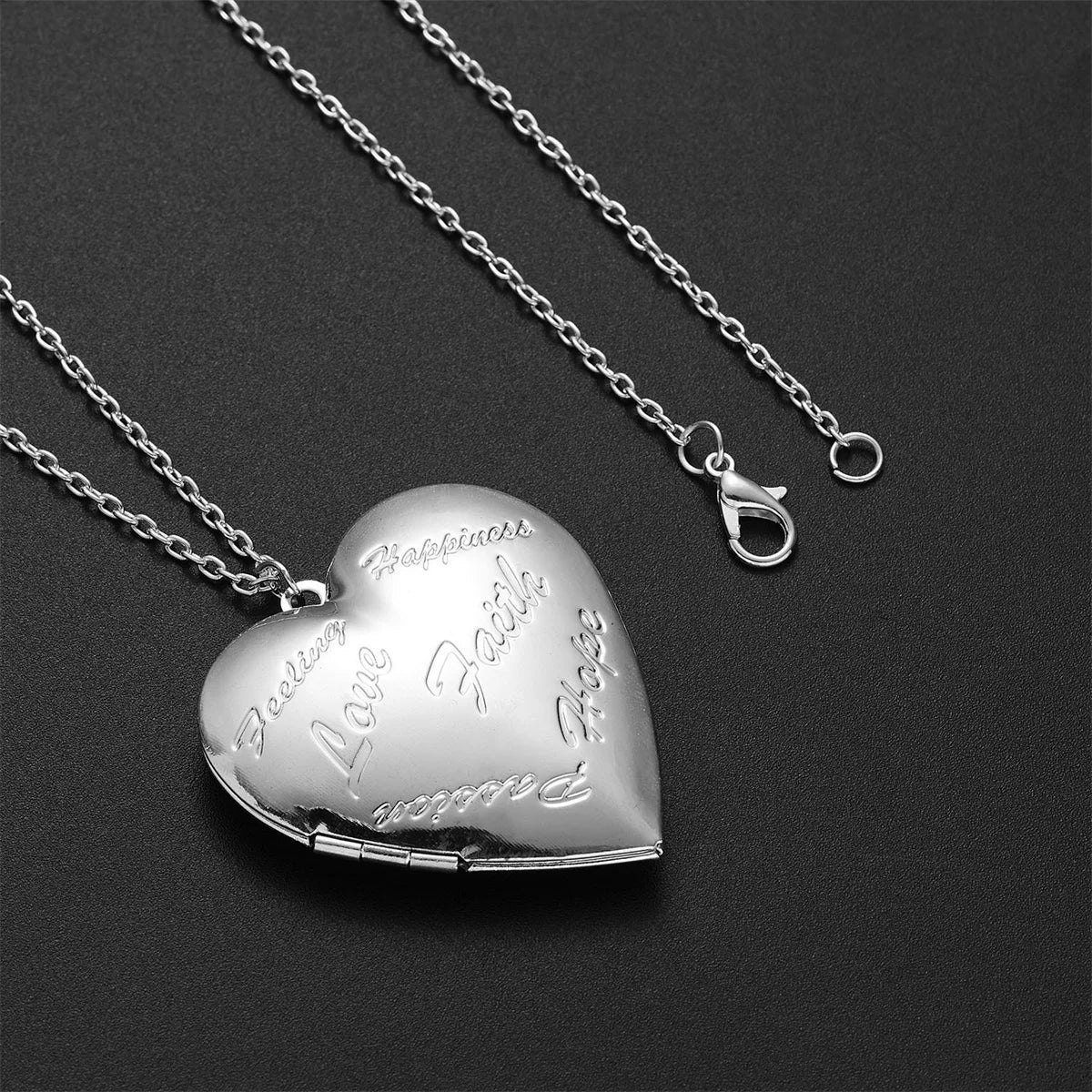 Silver Color Love Heart Photo Frame Pendant Necklace For Women I Love You Flower Pattern Heart Openable Locket Necklace Jewelry