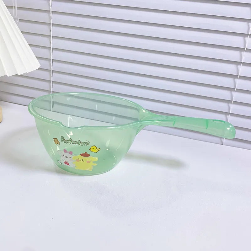 New cartoon Hello Kitty household kitchen water scoop Large plastic hair washing shower spoon portable transparent water spoon