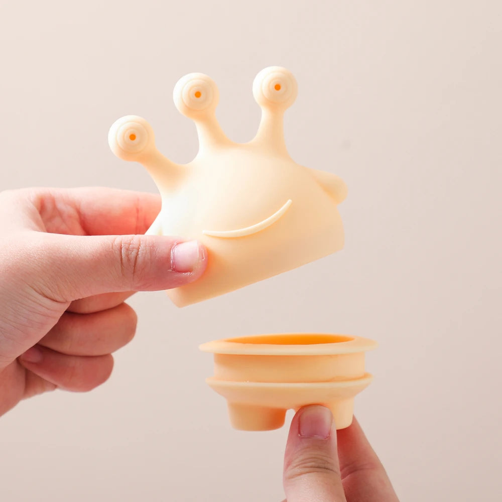 Children's Bath Toys Silicone Space Water Spray Pinch Toys Early Education Intelligence Baby Water Bathtub Bathroom Toys Set