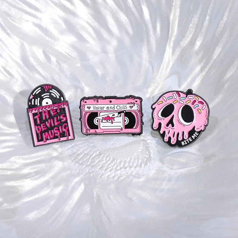 Halloween Horror Skull Enamel Pin Gothic Punk Grave Coffin Tomb Vampire Skeleton Brooches Lapel Badge Jewelry Gifts For Friends