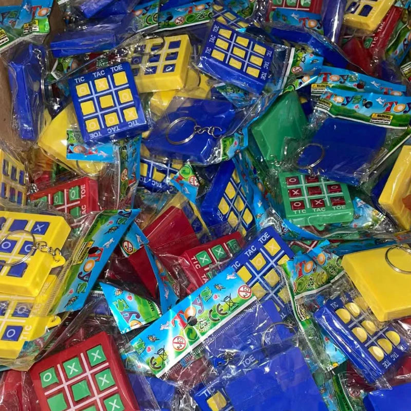 Small Toys Tic Tac Toe Game Keychain Birthday Party Favors Treasure Chest Prize Goodie Bags Stuffers For Kids Girls and Boys
