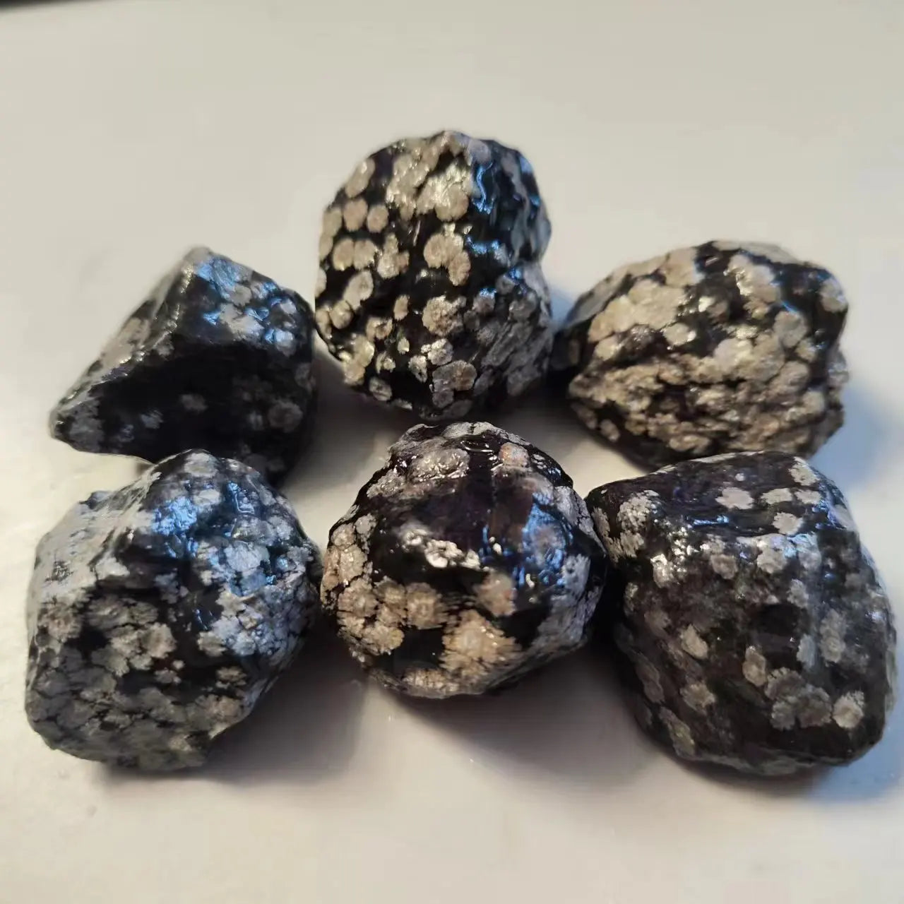 Natural Raw Snowflake Obsidian Material Stone Rough Crystal Healing Stone Reiki Healing Energy Healing Stone Home Decoration