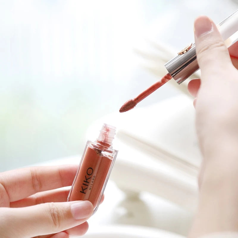 Lip Gloss Low-saturation Enhance Brighten The Complexion Form Lightweight Protective Film Reduce Moisture Loss Boost Confidence