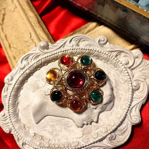 2023 Ornament Mid-Ancient Baroque Glaze Colored Gems Flower Brooch Necklace Sweater Chain Clavicle Chain Necklace Set