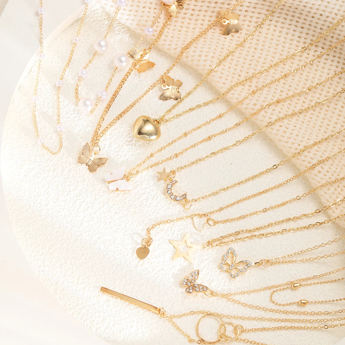 11 Pcs Women's Zircon Necklace Set Gold Color Fashion Love Heart Butterfly Pendant Hypoallergenic Neck Chain Boho Jewelry Gifts