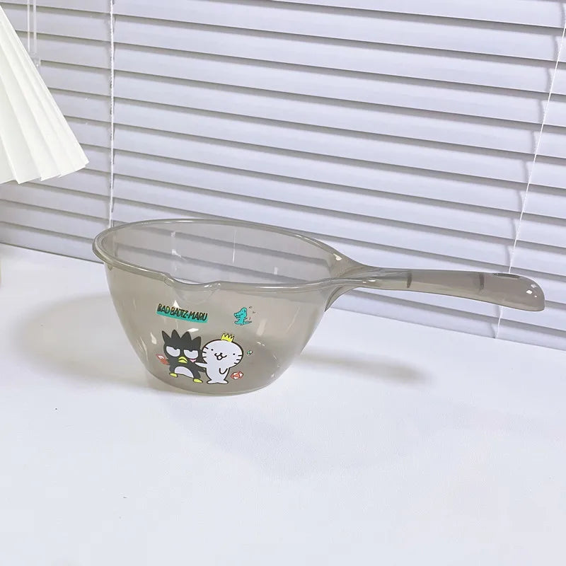 New cartoon Hello Kitty household kitchen water scoop Large plastic hair washing shower spoon portable transparent water spoon