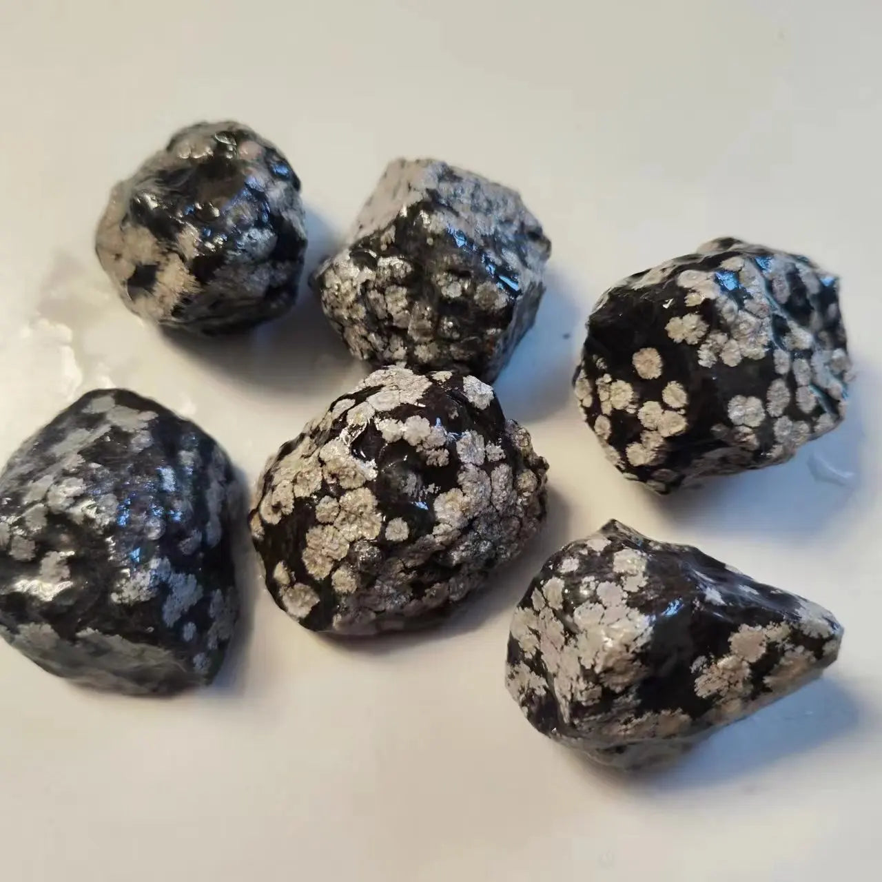 Natural Raw Snowflake Obsidian Material Stone Rough Crystal Healing Stone Reiki Healing Energy Healing Stone Home Decoration